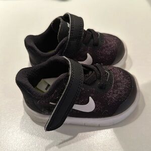Baby Nike Free sneakers, like new